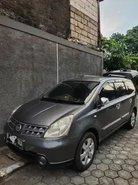 Nissan Grand livina 2010 Bensin