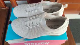 Sepatu Skechers Arc Fit Comfy Women's - Natural