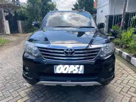 Toyota Fortuner 2.7 TRD bensin matic 2011
