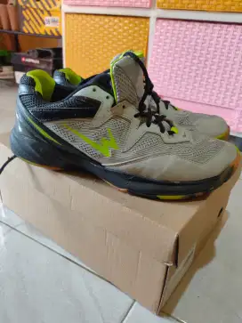Sepatu Badminton Eagle Huricane