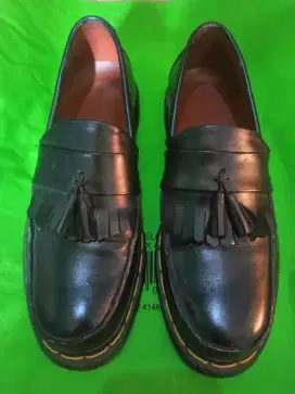 Sepatu DocMart Slipon