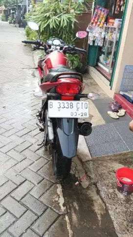 Dijual Honda CB150R