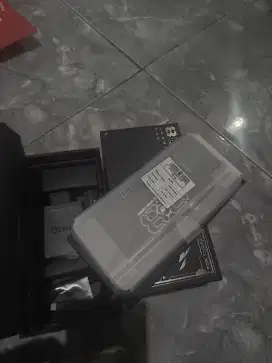 Bantu jual Asus rog 8 12/256