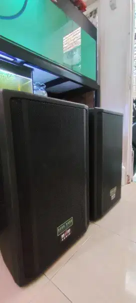 SPEAKER AKTIF 15 (2 PCS) LIKE NEW