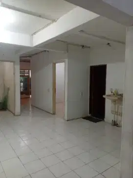 IP3025: Rumah Lama Komplek Duta Mas Jelambar