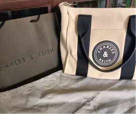 Tas Charles & Keith baru pakai 1 kali