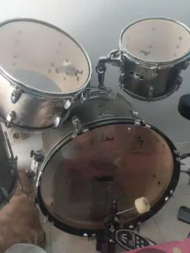 Drum klasik merk pearl
