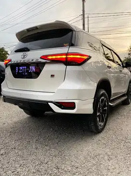 FORTUNER GR Sport 2.4 - Free 2 Bulan Cicilan