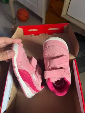 Preloved sepatu Puma Peony Broght Rose