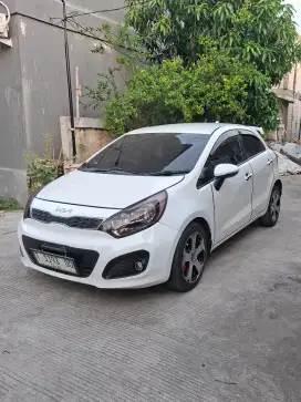 Kia Rio SE 1.4 Matic 2013
