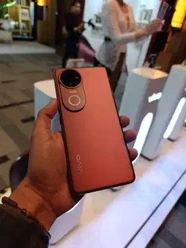 Vivo V50 Spesial Promo Free 2× cicilan Hingga DP 0%