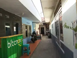 Rumah second+5 kontrakan siap huni dijual cepat(900jt) Surabaya Jatim