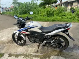Jual motor cb150r old ,2015 10jt pajak maret 2030