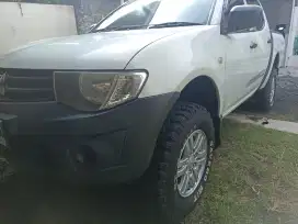 Strada Triton 2.8 HDX 4x4 2014 Asli AD Solo Ori