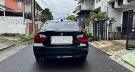 BMW 320i 2008 Bensin