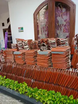 Di jual genteng keramik bekas