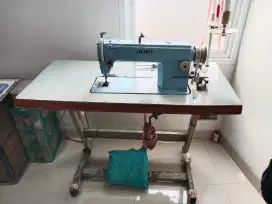 Mesin Jahit Juki
