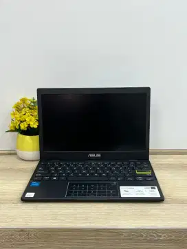 Asus notebook  Ringan untuk anak sekolah cocok untuk office