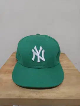 Topi baseball new era hijau