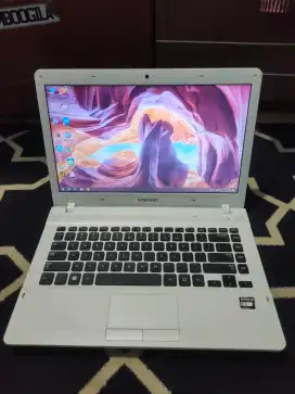 Laptop Samsung 275E Ram 4GB Normalan Siap Pakai