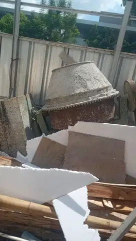 Menerima molen cor bekas proyek