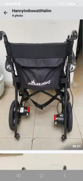 Kursi roda electrik