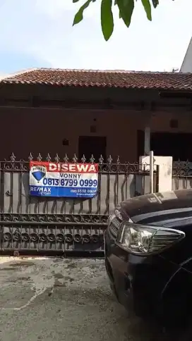Di kontrakan Perumahan Harapan Indah