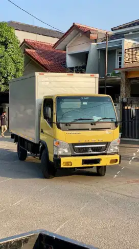 Mitsubishi Canter Engkel Long FE 71L Tahun 2019 Kuning