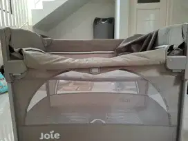 Baby Box (Keranjang Bayi) JOIE bekas rasa baru