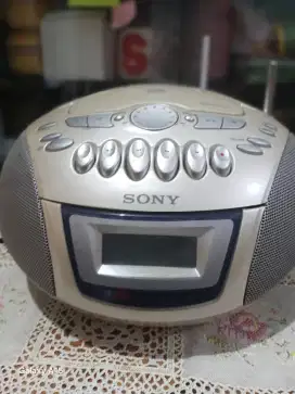 Sony boombox CFD-E7S