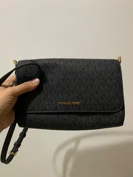 sling bag MK like new