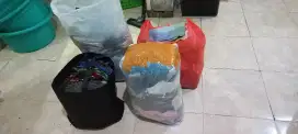 Pakaian bekas gratis