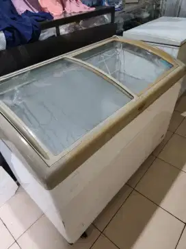 Freezer box sleding