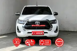 Toyota Hilux Double Cabin V Matic 4x4 AT 2023 Putih Hilux DC diesel