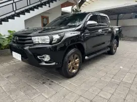 Dijual toyota hilux type G 4 x 4 2GD warna hitam