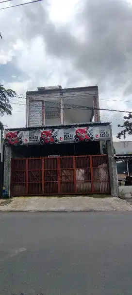 dijual tempat usaha atau cafe lokasi strategis sigura gura malang