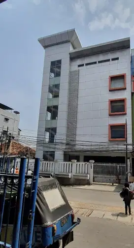 Dijual Gedung 5 lantai  di Locufan Mangga Besar