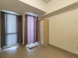 Studio Semifurnished Minimalis dan Nyaman dengan AC&Kulkas2Pintu -Lt10