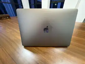 Macbook Pro M2 2022, 13 Inch