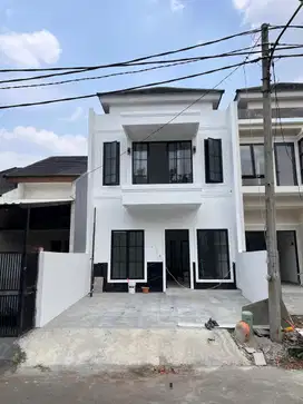 Dijual Rumah 2 Lantai Baru di Regensi Melati Mas, Tangerang Selatan
