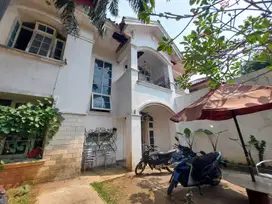 Pamulang Villa Dago Luas 375 Taman Luas