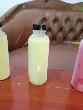 Minuman sari buah asli