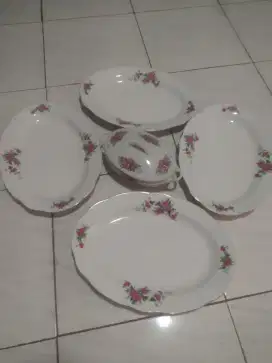 1 Set Piring lodor