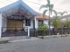 Rumah di Mojoklanggru Wetan