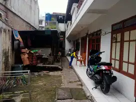 kost an 1 menitan ke mesjid Darut tauhid 5 menitan UPI Bandung