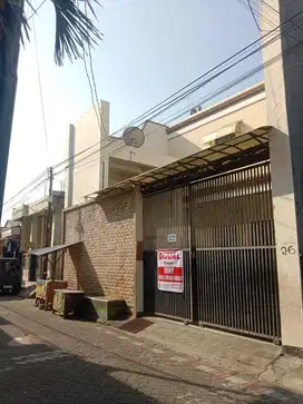 Jual Rumah plus Home industri, lokasi pusat kota, cocok utk kos