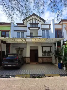 Rumah 2 Lantai Bagus Furnished di Cluster Pasadena Modernland
