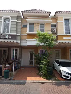 Rumah  Furnish cocok untuk keluarga muda rapi bisa langsung di huni