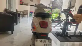 Jual cepat vespa primavera 150 abs th. 2023