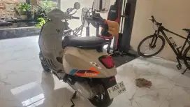 Jual cepat vespa primavera 150 abs th. 2023